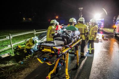 Aichtal-Groetzingen: Feuerwehr Aichtal und die Malteser proben den Ernstfall mit einer Alarmuebung 